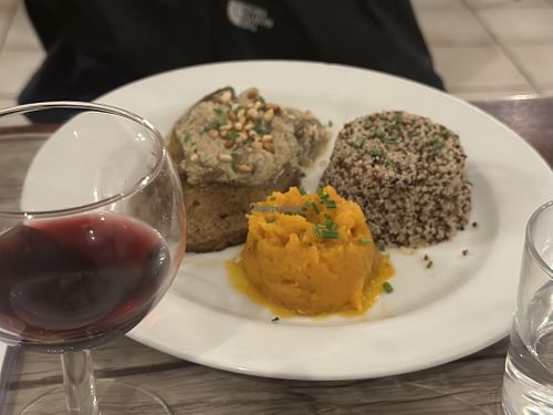  Escalope De Seitan Normandie Aux Champignons  Seitan Steak with a Mushroom Rosemary Sauce - mashed Sweet Potatoes & Quinoa   at Le Potager du Marais - Saint Paul in Paris