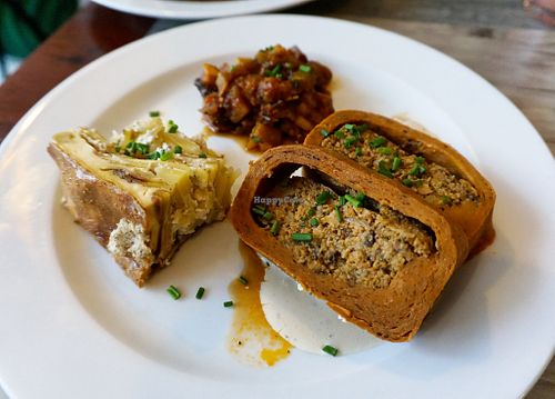 Seitan rolls w/potato gratin at Le Potager du Marais - Saint Paul in Paris