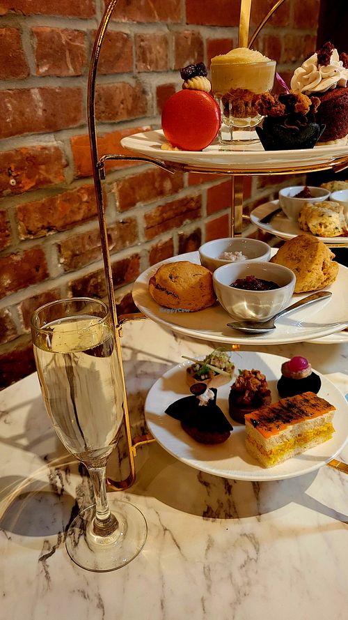  at Paparmane in Montreal