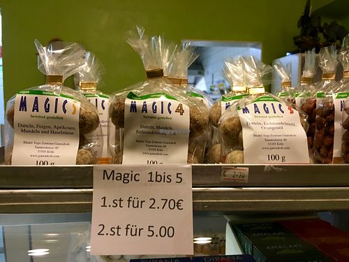 cookies to go at Govardhan in Cologne