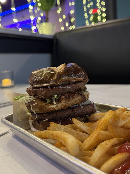 Vegan Big Mac!   at B-UNOS  in Florence