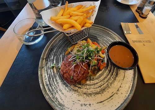 I went there once again with my boyfriend. Still delicious and the staff is still so nice. Highly recommend. at Saveurs à la Clé in Gembloux