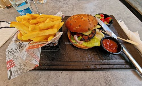 Vegan Soy Burger at Restaurant Tara Ranca in Ranca