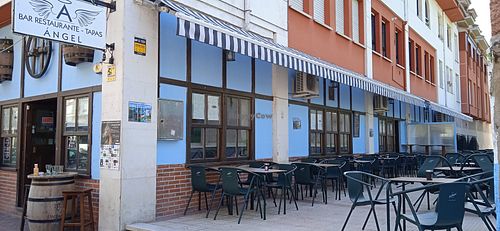 Local con terraza at Bar Restaurante Angel in Cangas De Onis