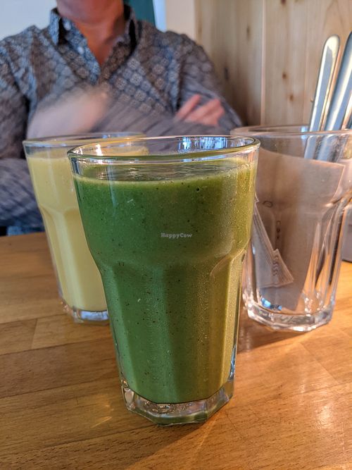 Evergreen smoothie at HappenPappen in Hamburg