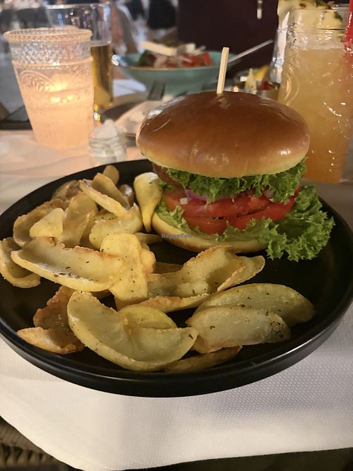 Vegan burger   at Café Remezzo in Crete