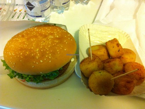 Vegan Burger & fried mashed potatoes (100% vegan) at Universo Vegano in Turin