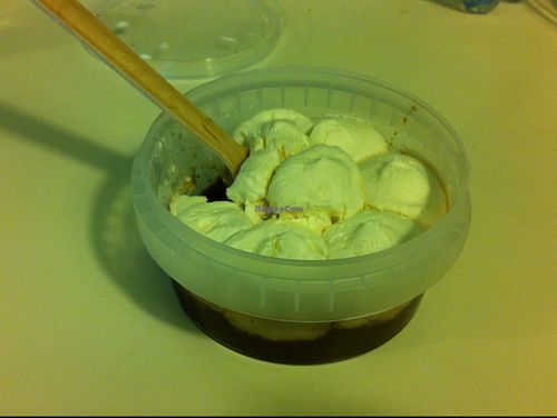 Vegan tiramisu ('Vegamisu') at Universo Vegano in Turin