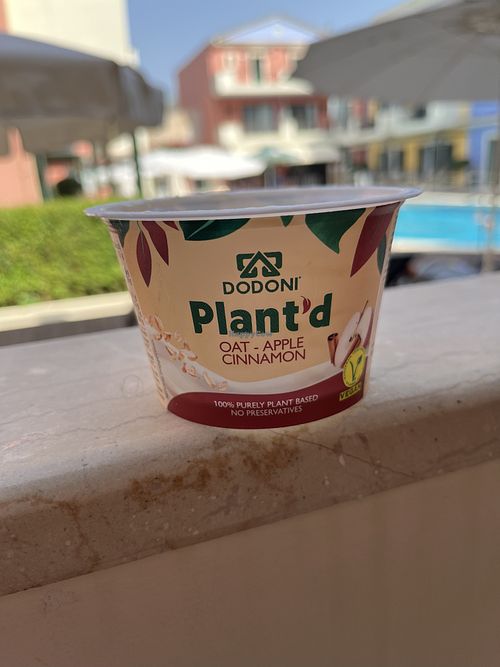 Oat based yoghurt apple/cinnamon. Orange bergamot flavors was also available in the same brand    at Market In in Lefkada