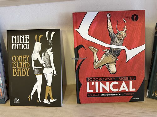 comics  at Super ZaZa in Venice