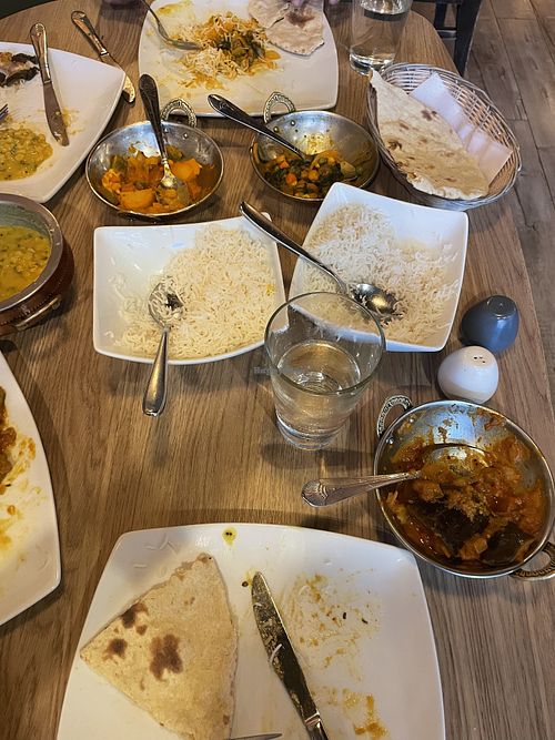 Aloo gobi, sabzi curry, tarka daal, baigan bhajee, rice, roti  at Cardamom in Glendale