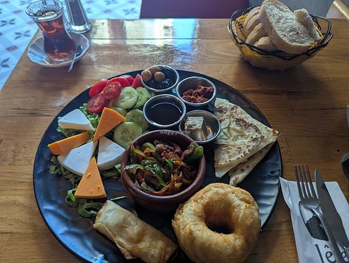 Very good breakfast at Cafe Jêle in Istanbul