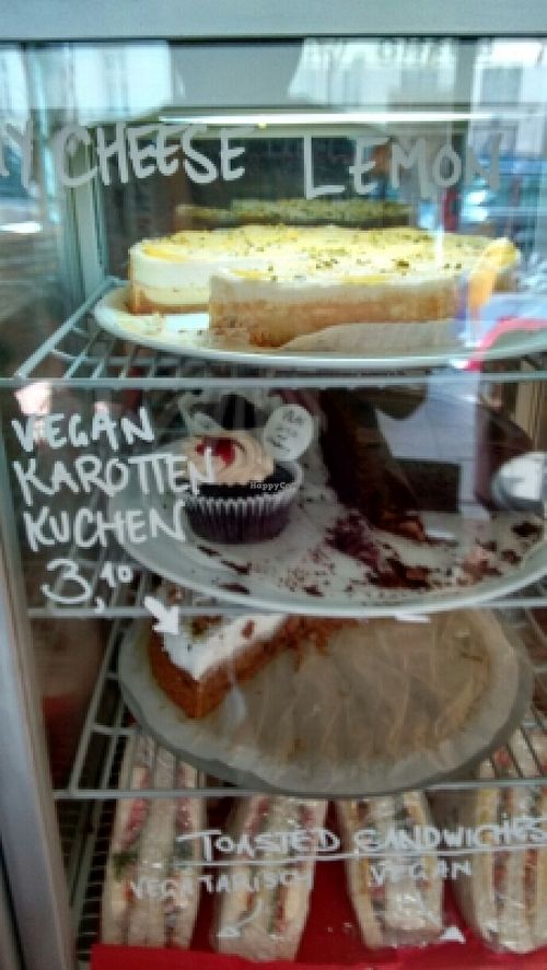 cake at 19:77 - VEGAN:DINER+BAR, Home of RAMONES MUSEUM in Berlin