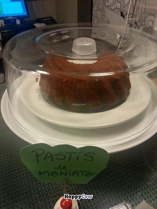 Vegan cake at New Vita Restaurant in Sabadell