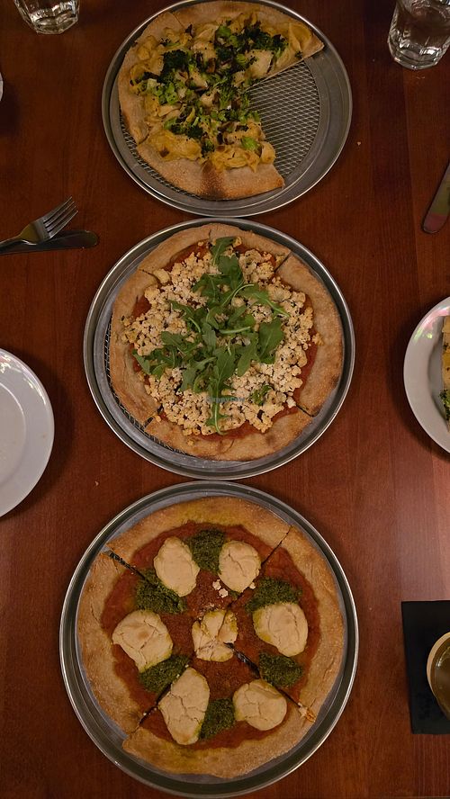 Mackin out, clasico, Margherita at Veganica in New Brunswick