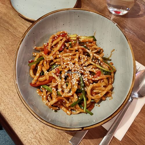 2: (veganised) gebratene Nudeln mit Bärlauch: AMAZING at Tengri Tagh Uigur Restaurant in Dusseldorf