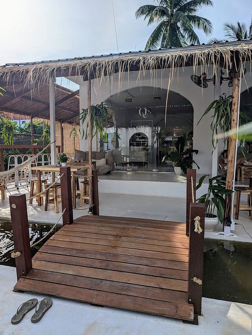 Entrance at Cafe Q's in Koh Phangan
