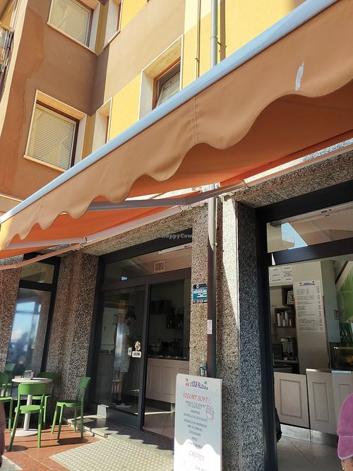 Vegan ice cream options at Irie Isola Allegra in Savona