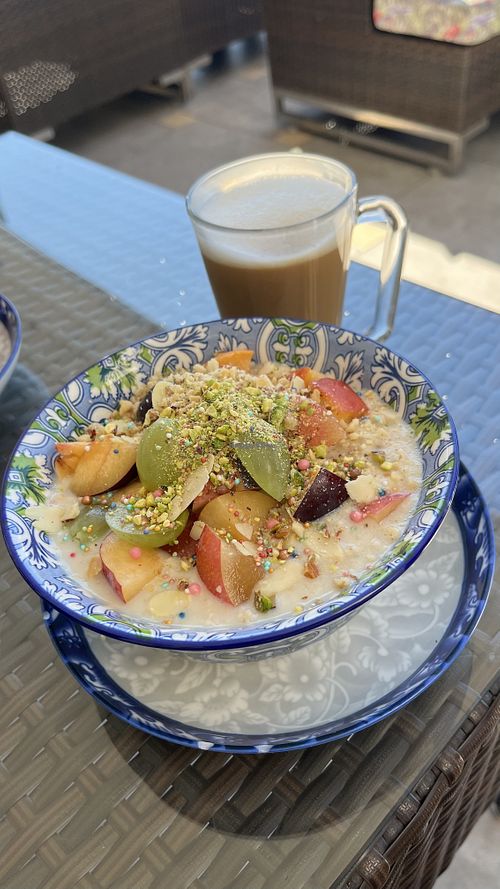 Oatmeal with oatmilk and Latte Macchiato with oatmilk  at LuLu Cafe Saranda in Sarande