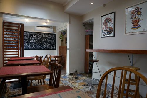 interior  at Raw Cafe in Lima