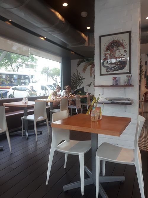 Inside at Raw Cafe in Lima