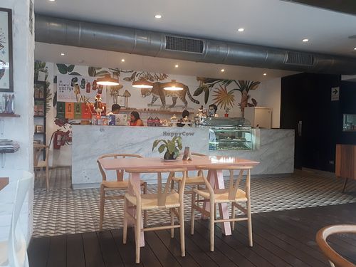 Inside at Raw Cafe in Lima