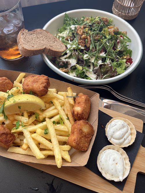Vegan fish nuggets and salad (vegan option for dressing)  at Geeske & Der Swarte Roelf in Borkum