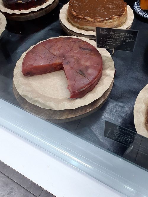 Apple cake at Biovegan Cafeteria Navarro in Valencia