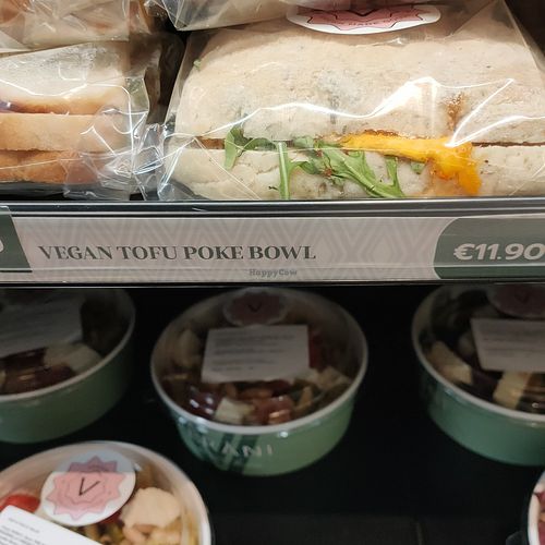 Poke bowl at MLA - Veràni in Luqa