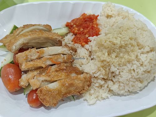 Lemon sauce chicken at 121 Vegetarian in Central Singapore