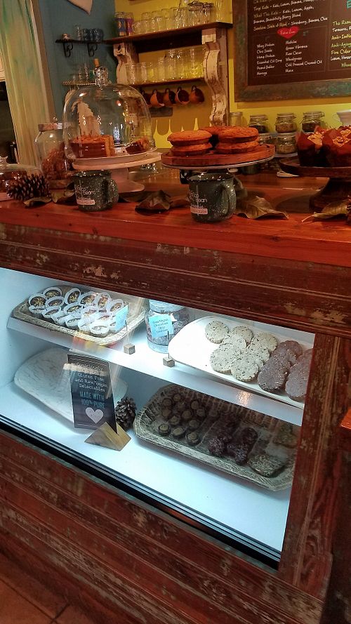 Lots of raw/vegan/gf options at Eco-Bean Organic Coffee House in Tarpon Springs