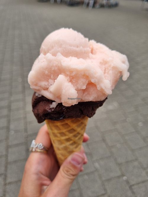 Wassermelone und Super-Duper-Schoki at Ciao Claus in Stuttgart