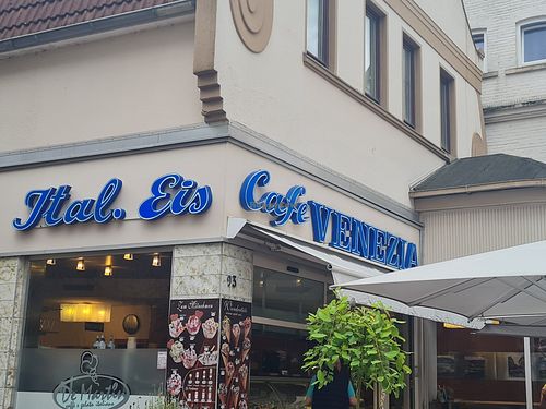 Eiscafe Venezia mit veganen Eissorten in der Eistheke (hier leider nicht ersichtlich!) at Eiscafé Venezia - Maybe closed in Verden