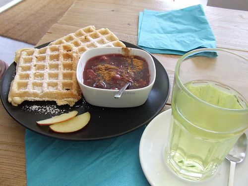 vegan waffles at Marianne in Bremen