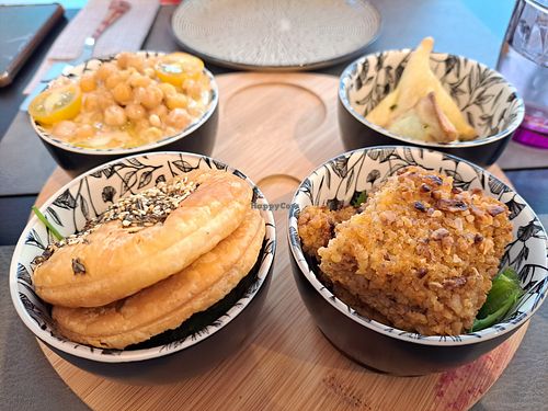 Selection of vegan dishes (Nos mezzes a partager) at Le Coin Libanais in Cherbourg-en-cotentin