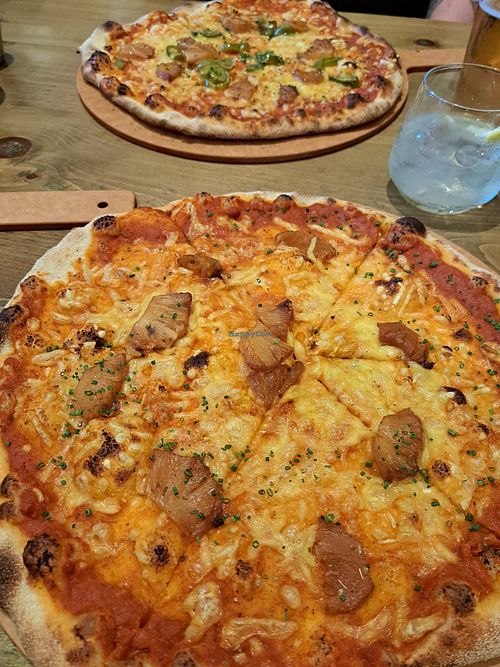 My pineapple pizza 🍕 at Front Room in Barry