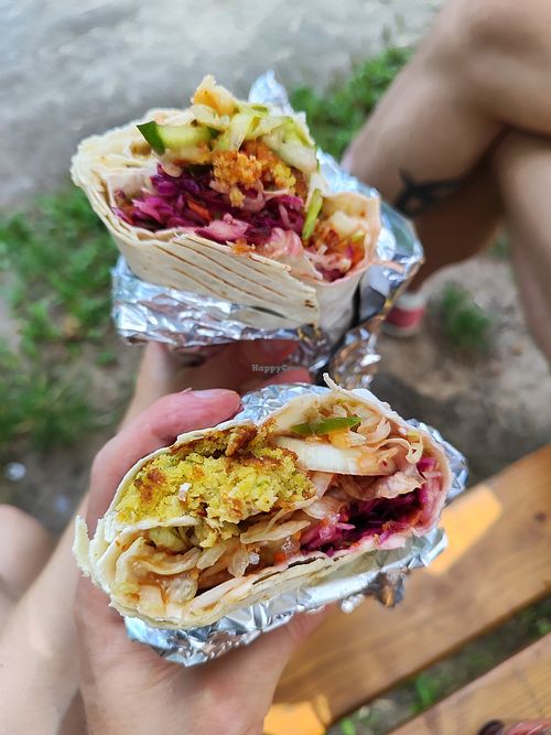 Falafel with chilly sauce at Kebab House Bone'ma in Mimon