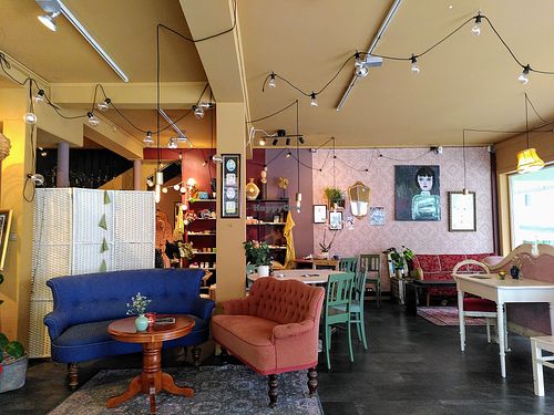 Eat-in space at Frøken Mandag in Gjoevik