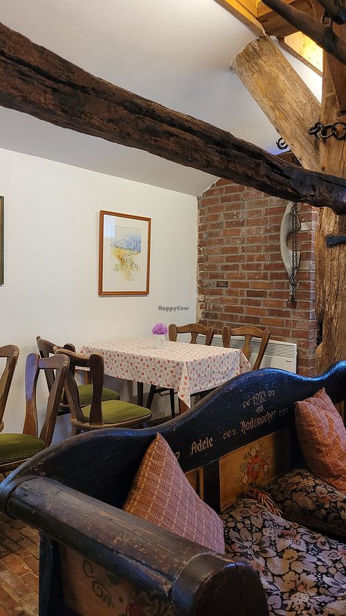 Indoor seating at Café Harmshof in Jork