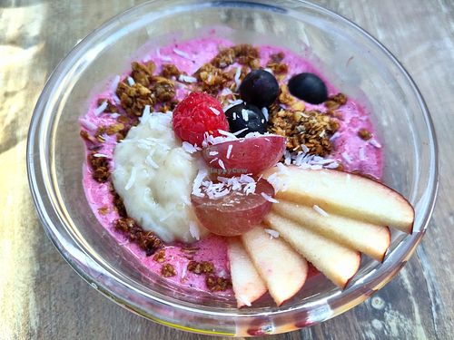 Granola at Monkey Mood in Capbreton