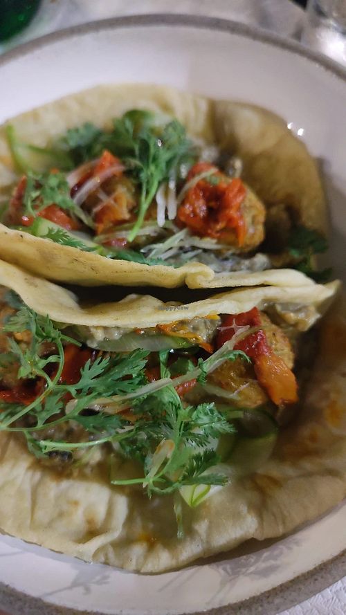 Le migliori pita con falafel mai assaggiate (se non vi piace il coriandolo toglietelo 😁)  at Avli    in Kefalonia