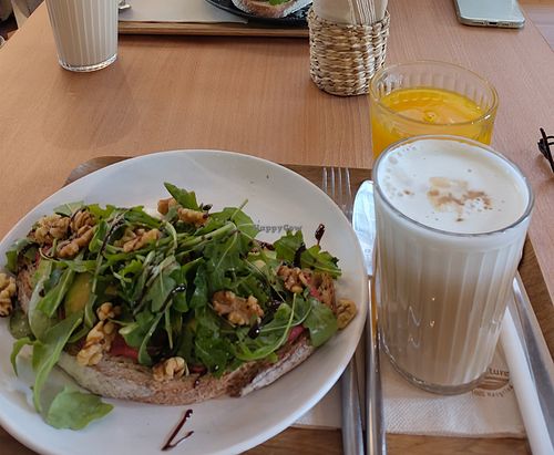 Avocado/beetroot hummus toast, soy latte and fresh orange juice at Inzo Coffee Designer in A Coruna