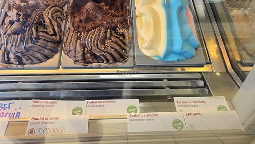 Vegan xlearly labelled at Jijonenca in Palafrugell