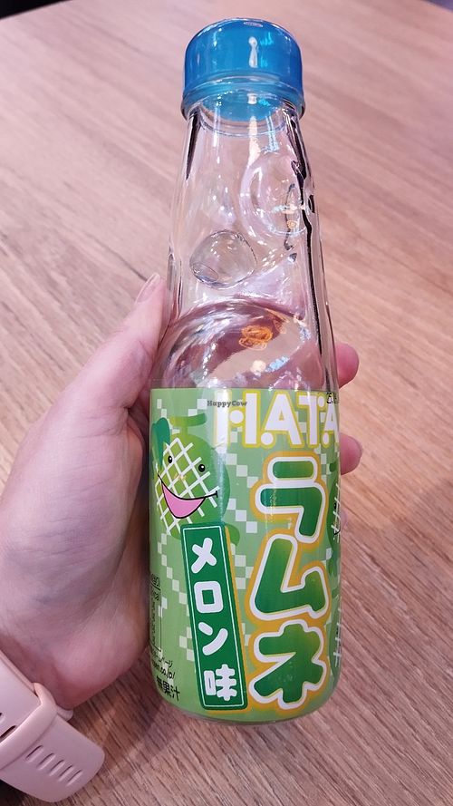 Drink with melon flavour at Buga Ramen in Jerez