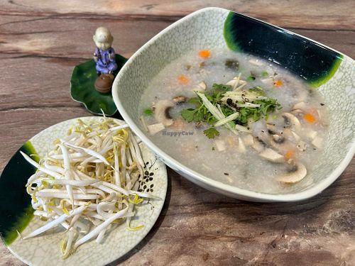 Lotus Seed Porridge with Mushrooms & Vegetables. 
Photo by Henry Lau aka Mr Purple. at Lập Vegetarian Restaurant in Central Singapore