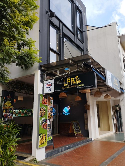 Quite easy to locate along Joo Chiat road at Lập Vegetarian Restaurant in Central Singapore