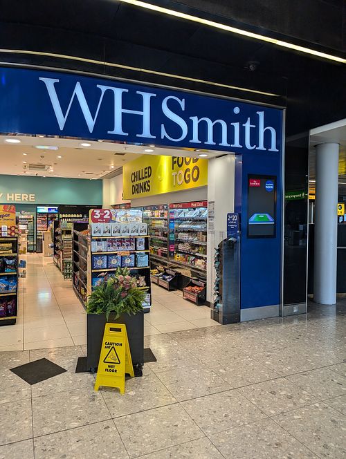 Location at LHR - WHSmith - T2-B in West London