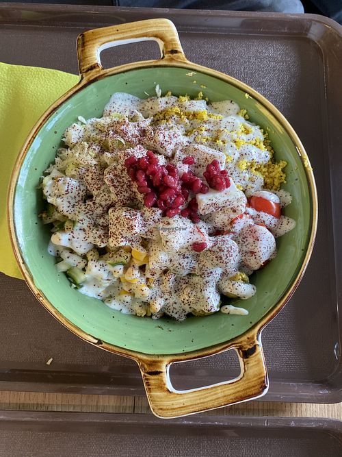 Vegan feta bowl with garlic dressing  at Dadashi in Hamburg