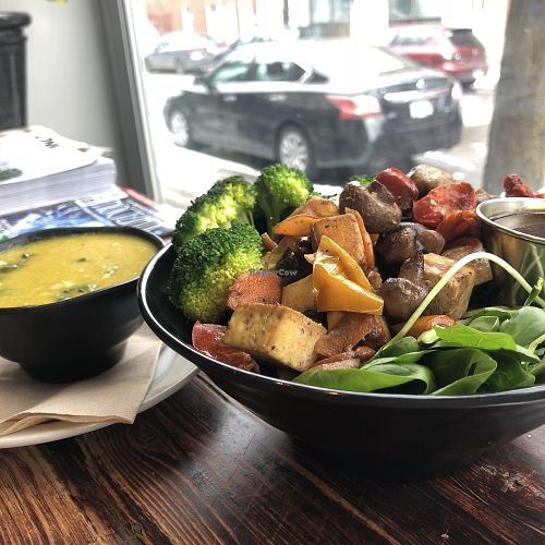 Soupe du jour et Bol Tao at Panthere Verte - Plateau in Montreal