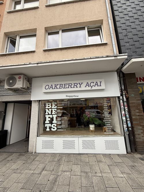 front  at Oakberry in Cologne